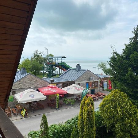 Sunset Beach Apartman Balatonfůzfő Kültér fotó